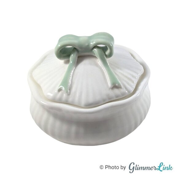 Delicate Green Bow Lidded Round Fine Bone China Trinket Box - Picture 1 of 11